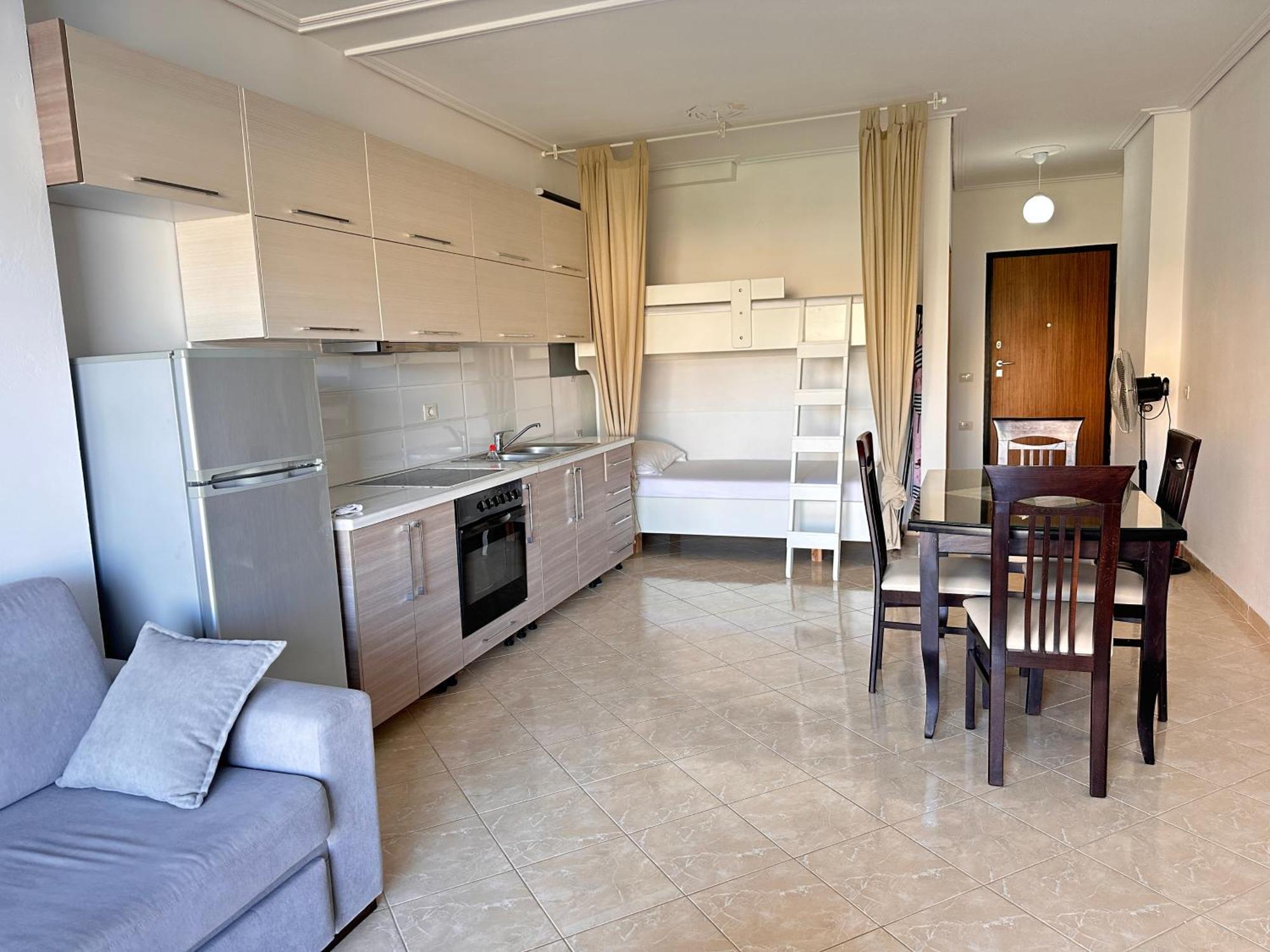 Sail Ocean View Apartments ساراندا المظهر الخارجي الصورة